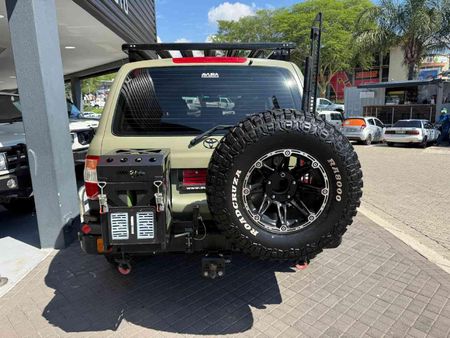 2005-Toyota-Land-Cruiser-100-47-V8-Auto_4