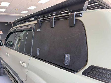 2005-Toyota-Land-Cruiser-100-47-V8-Auto_6