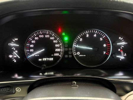 2005-Toyota-Land-Cruiser-100-47-V8-Auto_8