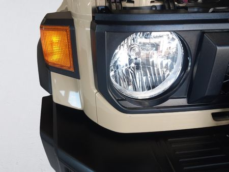 2025-Toyota-Land-Cruiser-79-28GD-6-Single-Cab_12