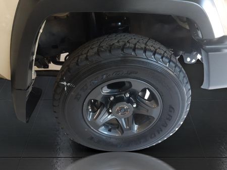 2025-Toyota-Land-Cruiser-79-28GD-6-Single-Cab_13
