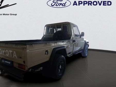 2025-Toyota-Land-Cruiser-79-28GD-6-Single-Cab_6
