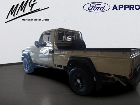 2025-Toyota-Land-Cruiser-79-28GD-6-Single-Cab_7