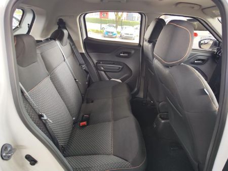 2025-Citroen-C3-12-Max-61kW_14