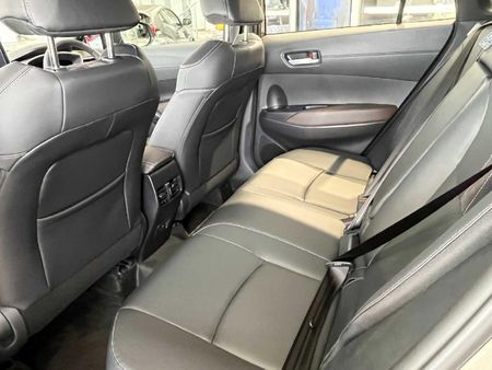 2026-Toyota-Corolla-Cross-18-XS-Hybrid_11