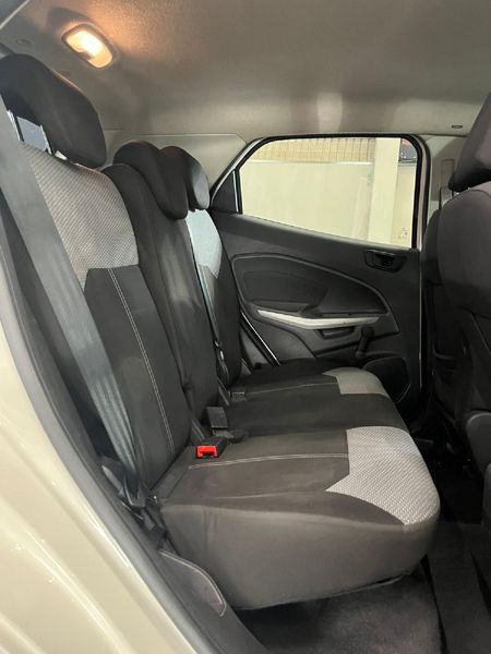 2015-Ford-EcoSport-15-TiVCT-Ambiente_11