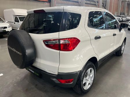 2015-Ford-EcoSport-15-TiVCT-Ambiente_2