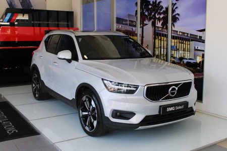 2020-Volvo-XC40-D4-Momentum-AWD_0