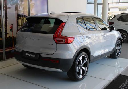 2020-Volvo-XC40-D4-Momentum-AWD_3