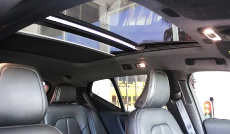 2020-Volvo-XC40-D4-Momentum-AWD_7