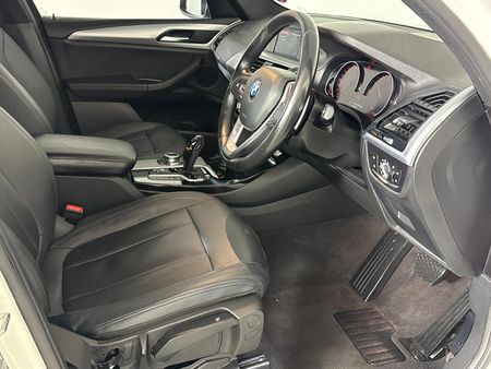 2018-BMW-X3-xDrive20i_9