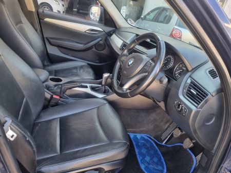 2012-BMW-X1-xDrive20i-Innovation_12