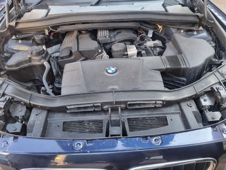 2012-BMW-X1-xDrive20i-Innovation_6