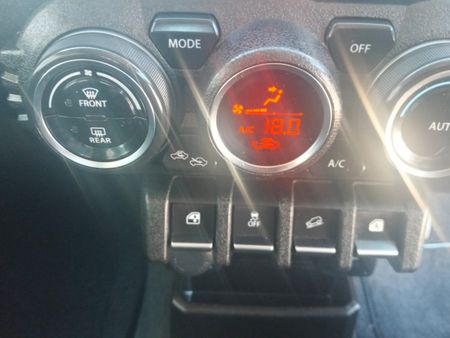 2019-Suzuki-Jimny-all-grip_17
