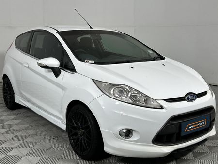 2010-Ford-Fiesta-16i-Titanium-3-dr_15