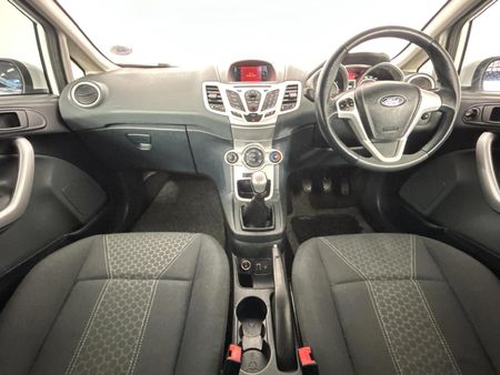 2010-Ford-Fiesta-16i-Titanium-3-dr_1