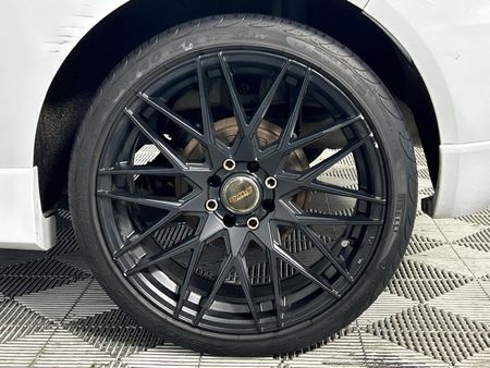2010-Ford-Fiesta-16i-Titanium-3-dr_5