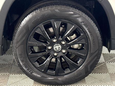 2023-Toyota-Urban-Cruiser-15-Xs-Auto_5