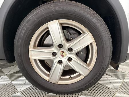 2012-Porsche-Cayenne-Diesel-Auto_7