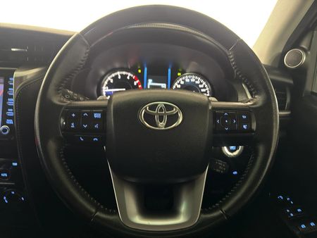 2021-Toyota-Fortuner-28-GD-6-4x4-Auto_11
