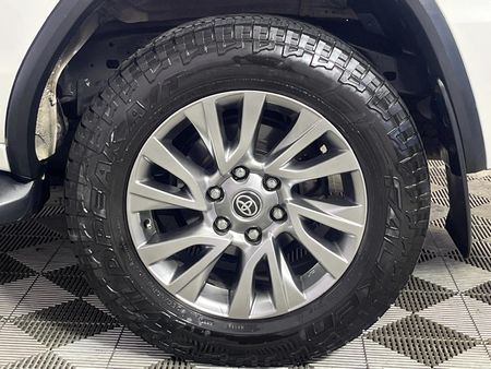 2021-Toyota-Fortuner-28-GD-6-4x4-Auto_6