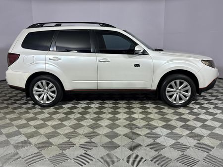 2012-Subaru-Forester-25-XS_16
