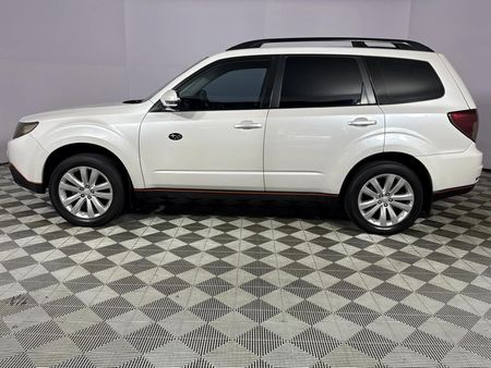 2012-Subaru-Forester-25-XS_18