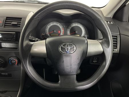 2016-Toyota-Corolla-Quest-16_10