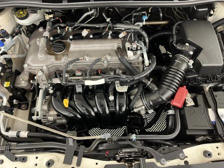 2016-Toyota-Corolla-Quest-16_11
