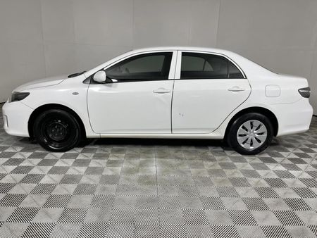 2016-Toyota-Corolla-Quest-16_17