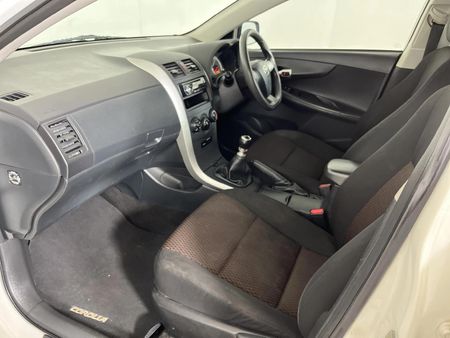 2016-Toyota-Corolla-Quest-16_7