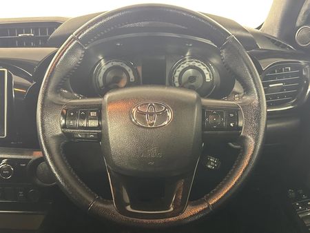 2019-Toyota-Hilux-28-GD-6-Raised-Body-Auto-Raider-Double-Cab_11