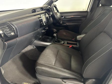 2019-Toyota-Hilux-28-GD-6-Raised-Body-Auto-Raider-Double-Cab_8