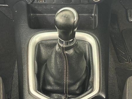 2017-Toyota-Hilux-28-GD-6-Raider-4x4-Extended-Cab_9