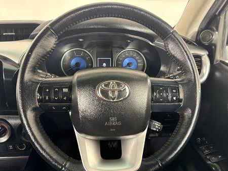 2017-Toyota-Hilux-28-GD-6-Raider-4x4-Extended-Cab_11