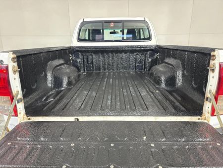2017-Toyota-Hilux-28-GD-6-Raider-4x4-Extended-Cab_12