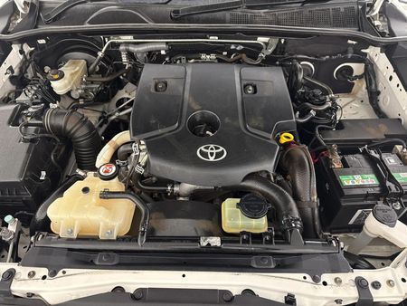 2017-Toyota-Hilux-28-GD-6-Raider-4x4-Extended-Cab_13