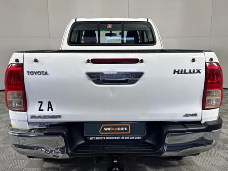 2017-Toyota-Hilux-28-GD-6-Raider-4x4-Extended-Cab_17