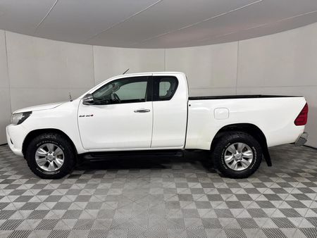 2017-Toyota-Hilux-28-GD-6-Raider-4x4-Extended-Cab_18