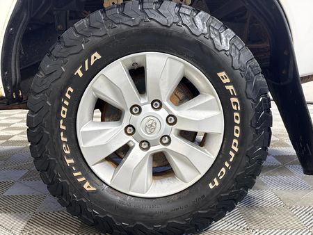 2017-Toyota-Hilux-28-GD-6-Raider-4x4-Extended-Cab_5