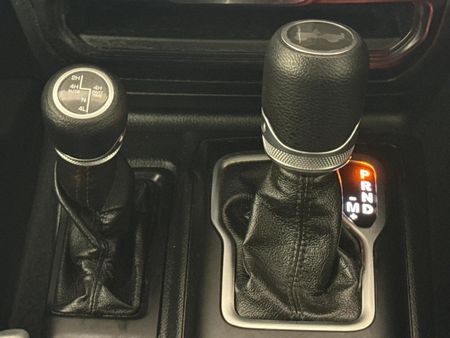 2021-Jeep-Wrangler-36-V6-Sahara-2-dr_9