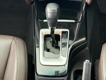 2019-Toyota-Fortuner-24-GD-6-Raised-Body-Auto_10