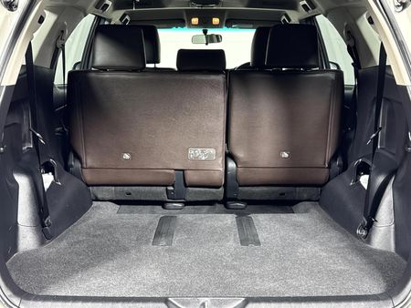 2019-Toyota-Fortuner-24-GD-6-Raised-Body-Auto_13