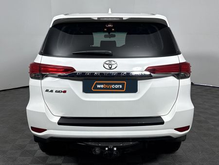 2019-Toyota-Fortuner-24-GD-6-Raised-Body-Auto_17
