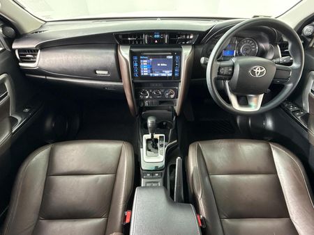 2019-Toyota-Fortuner-24-GD-6-Raised-Body-Auto_1