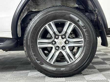 2019-Toyota-Fortuner-24-GD-6-Raised-Body-Auto_6