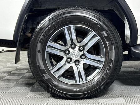 2019-Toyota-Fortuner-24-GD-6-Raised-Body-Auto_7