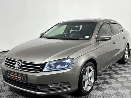 2012-Volkswagen-Passat-20-TDI-Comfortline-Auto-103kW_0