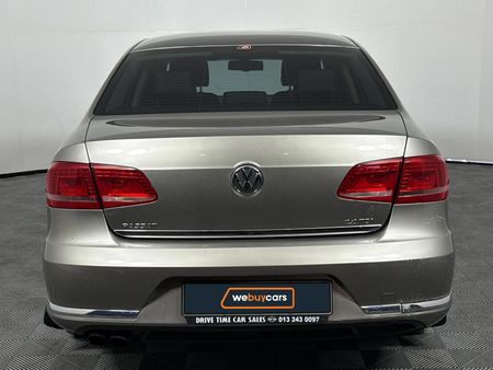 2012-Volkswagen-Passat-20-TDI-Comfortline-Auto-103kW_15