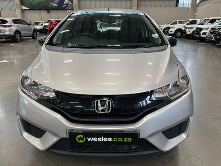 2016-Honda-Jazz-12-Trend_7